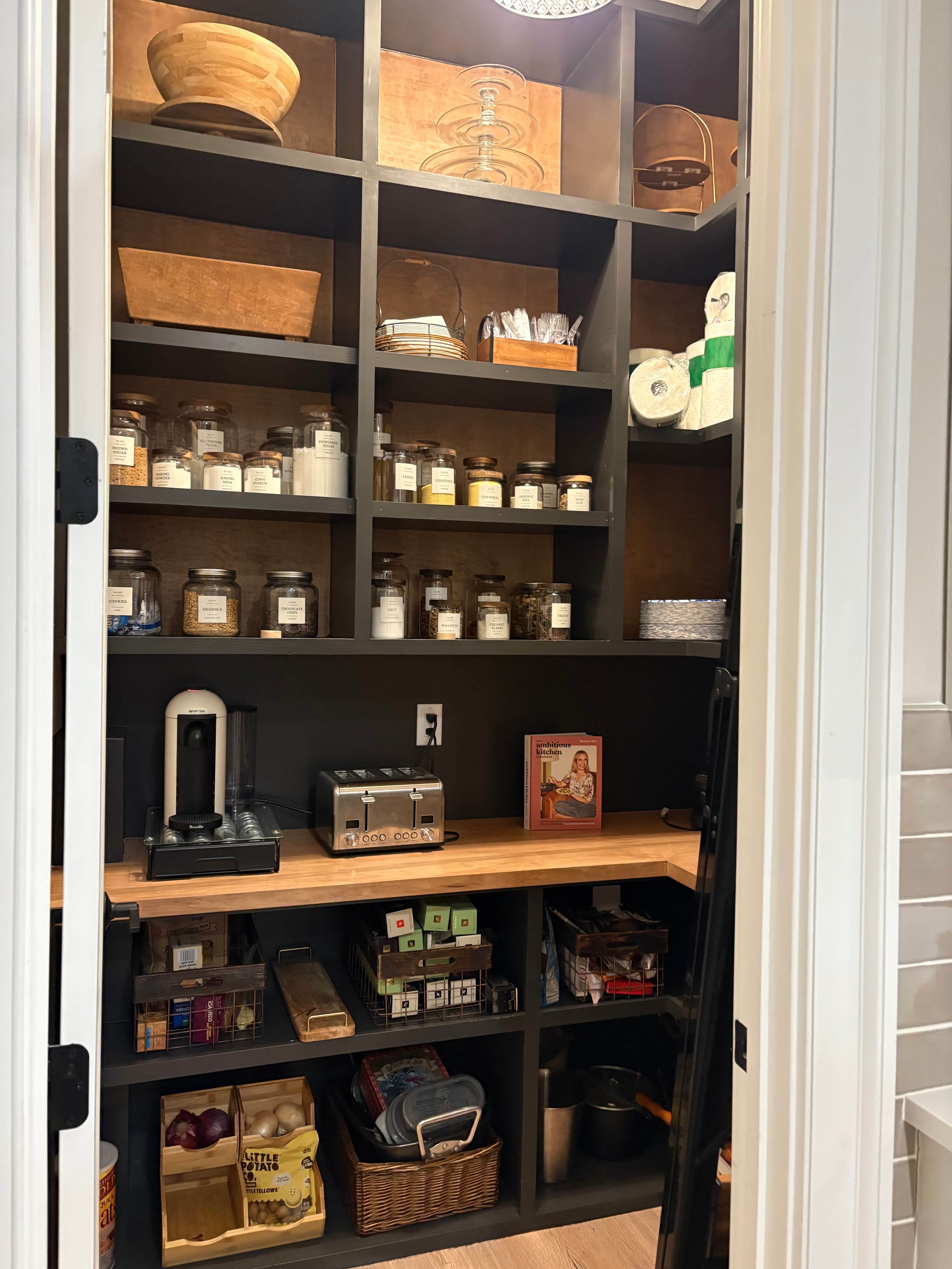 kitchens project in Caledonia (Aberdeen Knolls), IL — Built-in pantry