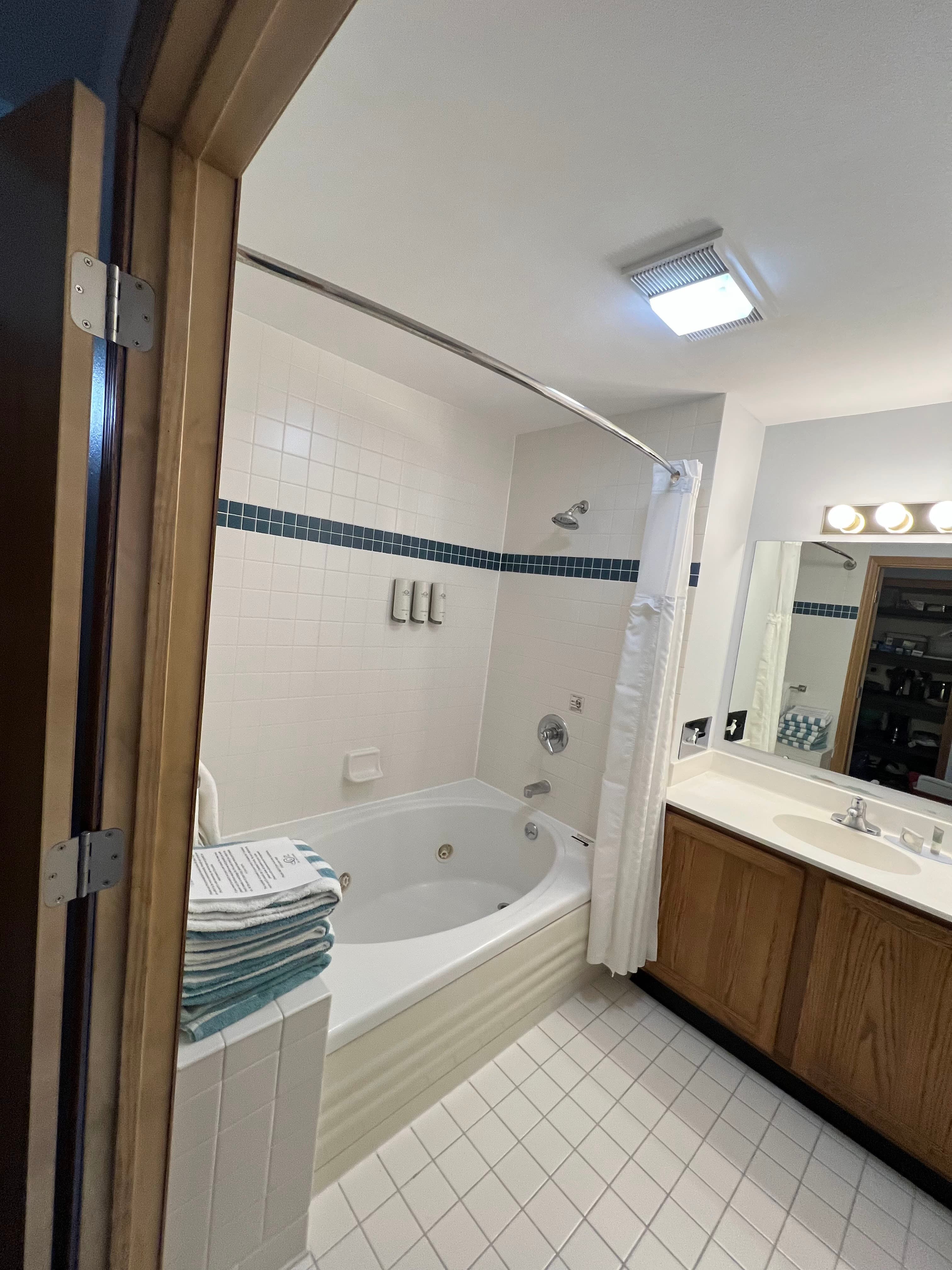 Lake Geneva condo — Remodels — before, view 4
